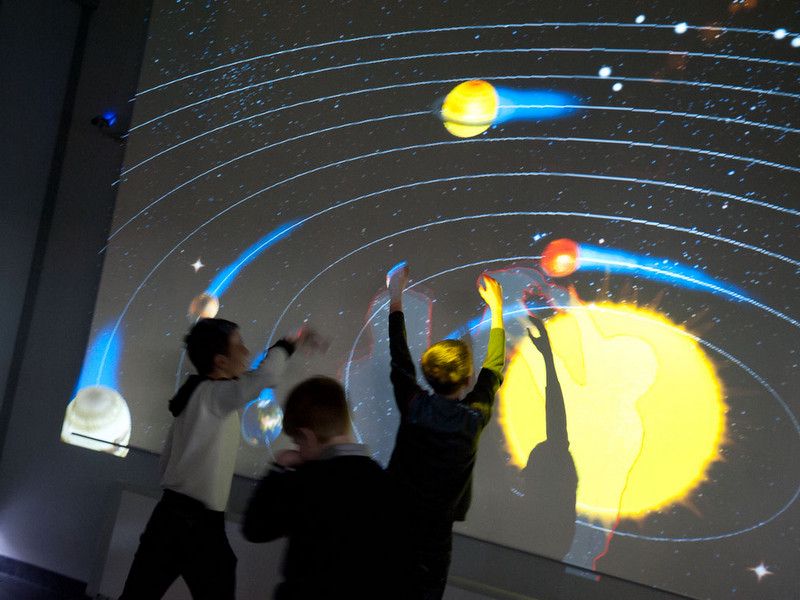 интерактивные уроки по астрономии “Cosmic Star